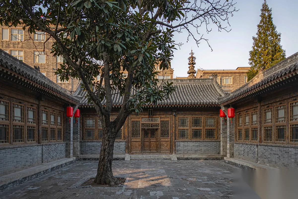 Courtyard houses: rooms on four sides around an open center.