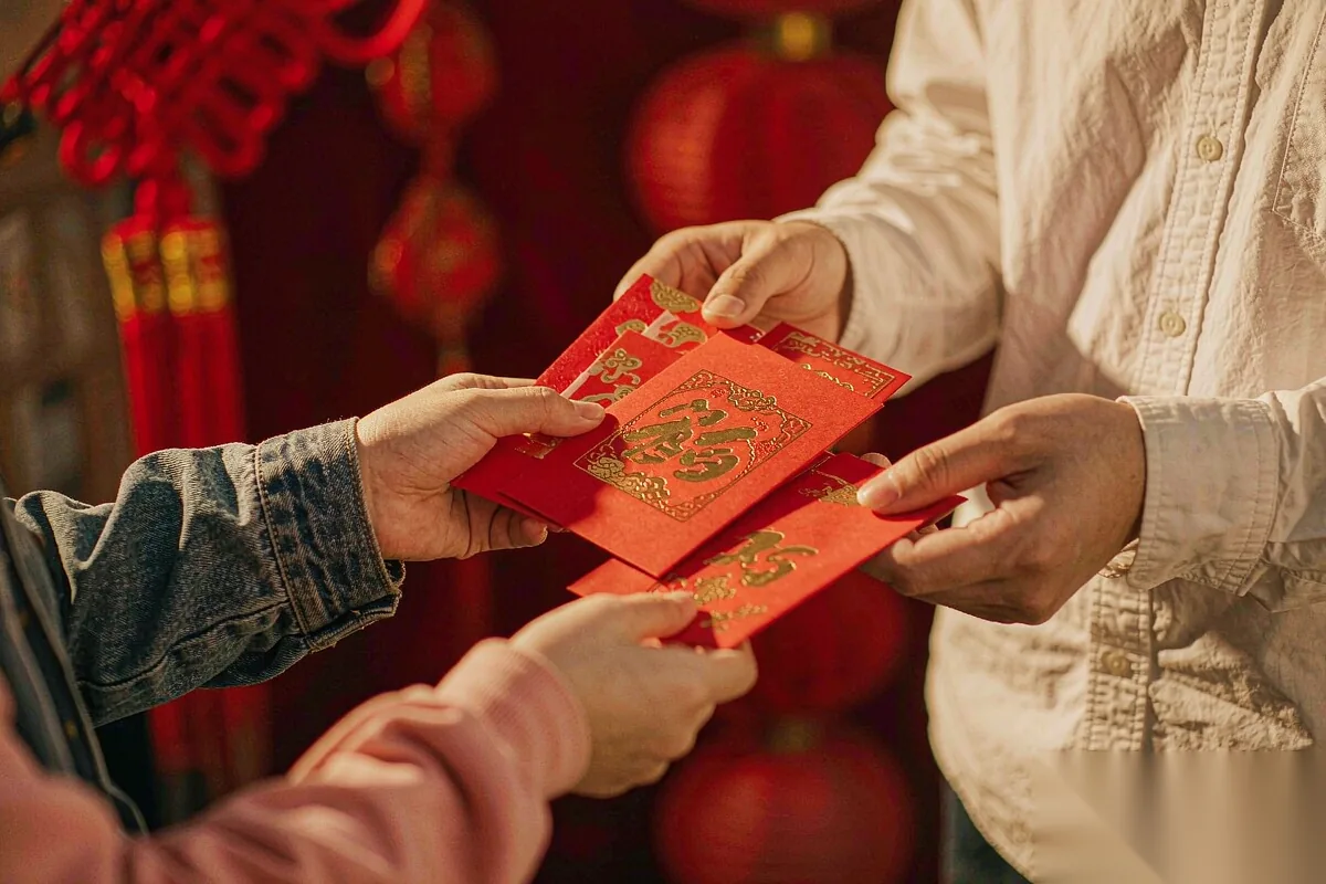 Since 2014, WeChat has turned hongbao into a group game.